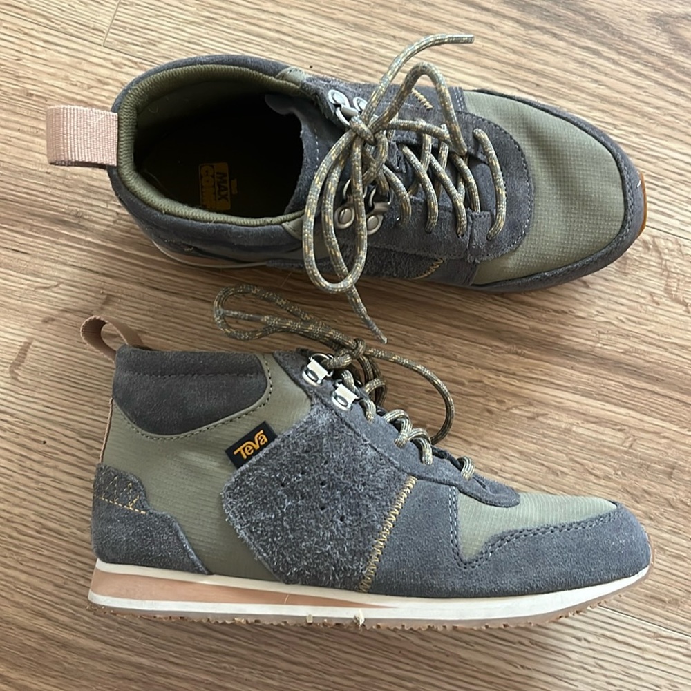 Teva Max Comf Boots